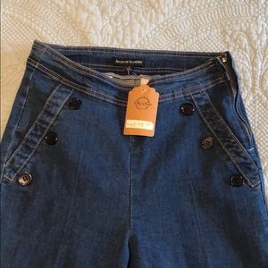 High waisted bell bottom jeans